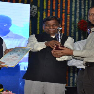 Dr Sharadini Dahanukar Best of Best Teacher award by MUHS, Nasik